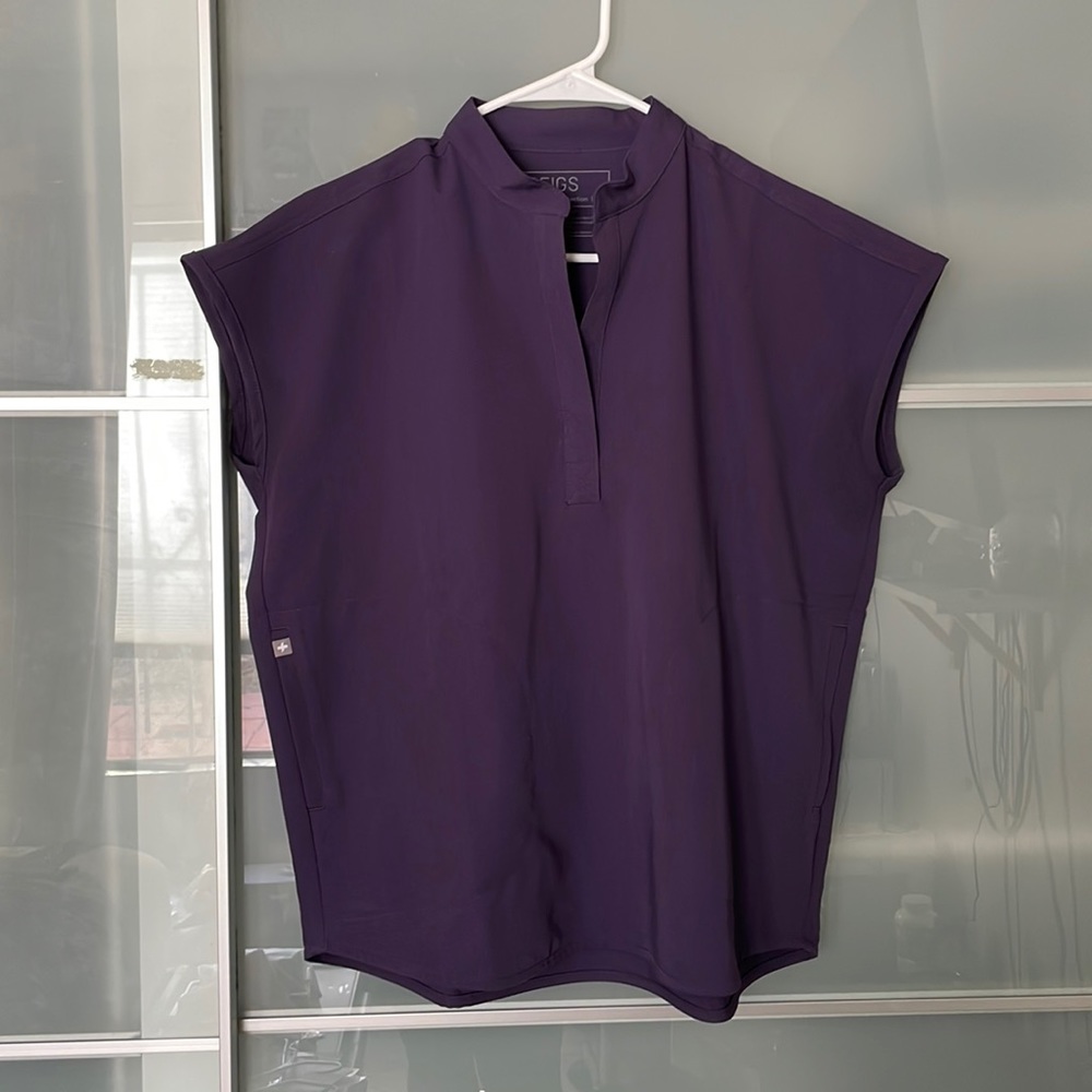FIGS Rafaela Scrub Top - Deep Purple/Eggplant